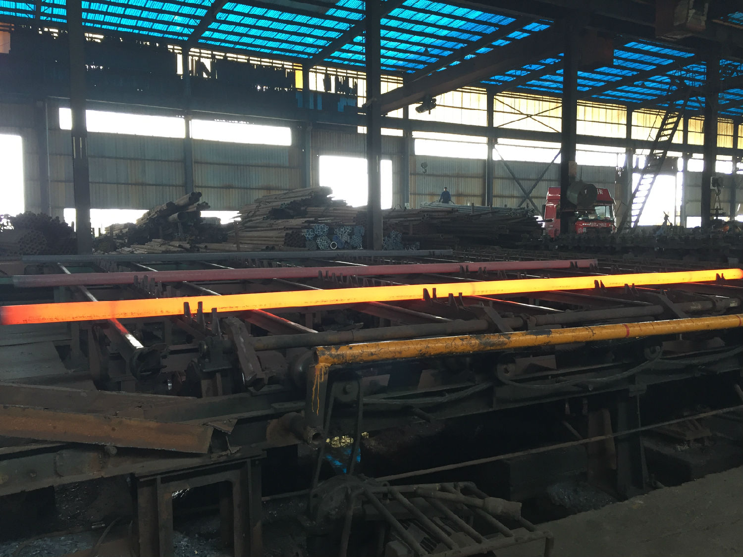 扬州无缝钢管厂家生产线